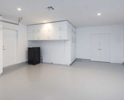 1542 Blue Jay Way Garage